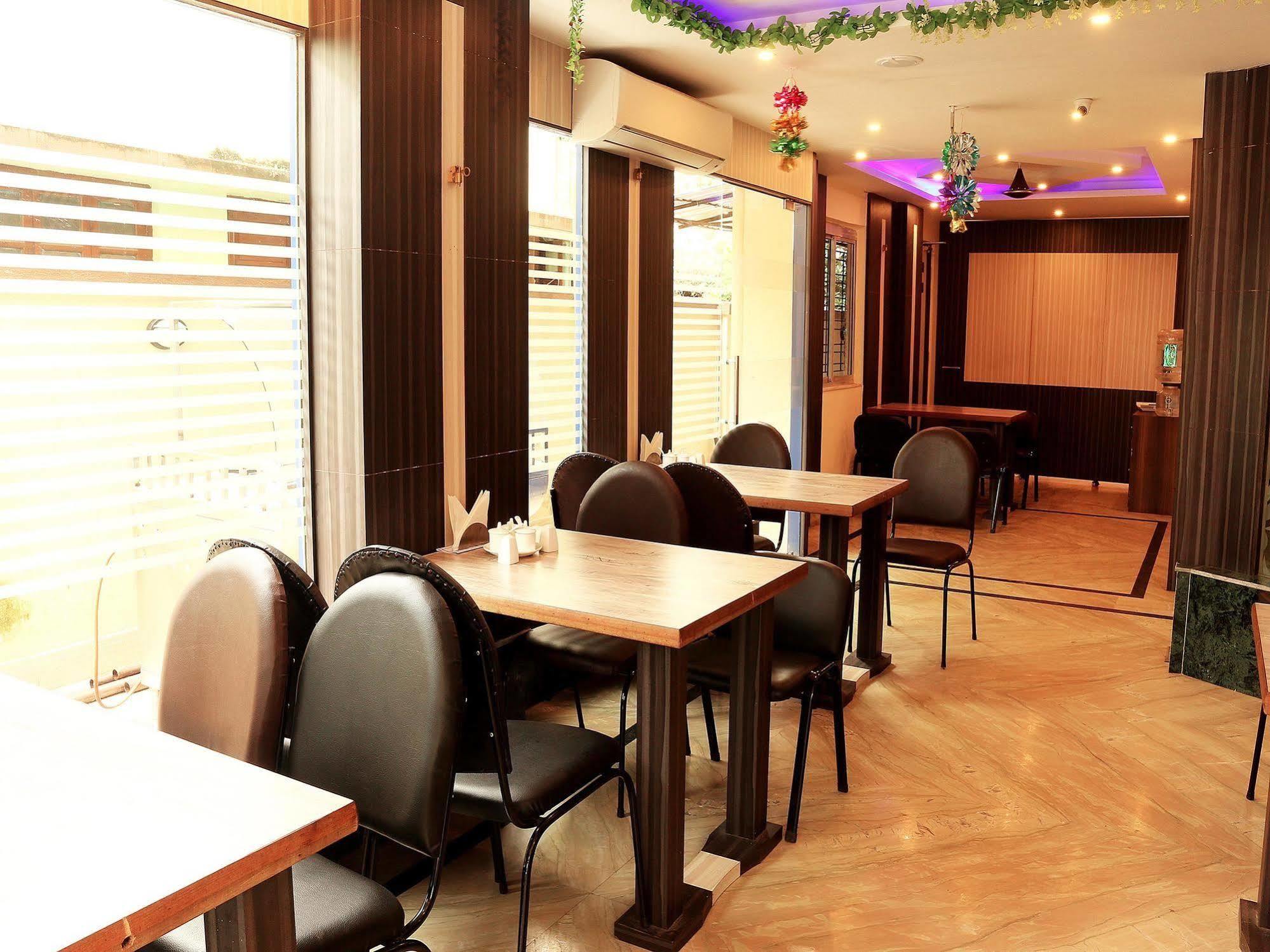 Hotel Narayani Enclave Kalkutta Kültér fotó